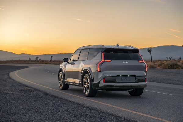 Kia Debuts EV9 GT SUV at LA Auto Show