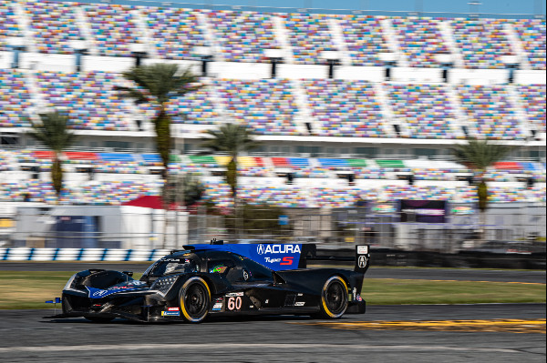 Acura Shows Strong Performance at Daytona Test