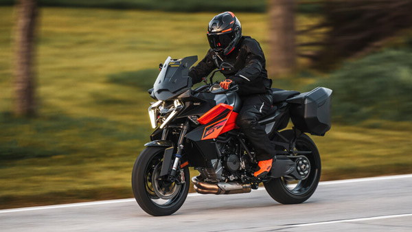 2025 KTM 1390 Super Duke GT