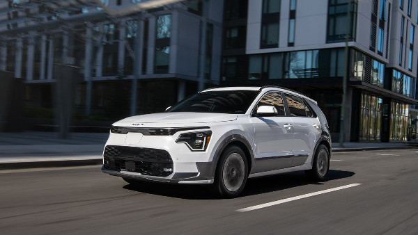 Kia Unveils Pricing for 2025 Niro EV