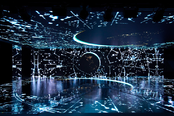 Ethan Tobman Creates STARSCAPE at Genesis House