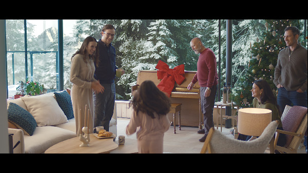 Lexus Marks 25 Years of Holiday Campaign