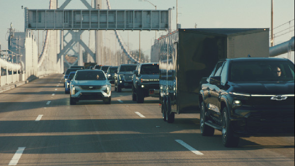 GM's Record Hands-Free Caravan with Super Cruise