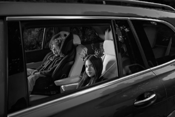 Mercedes-Benz USA Launches Holidays with Love Campaign