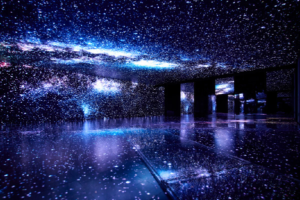 Ethan Tobman Creates STARSCAPE at Genesis House