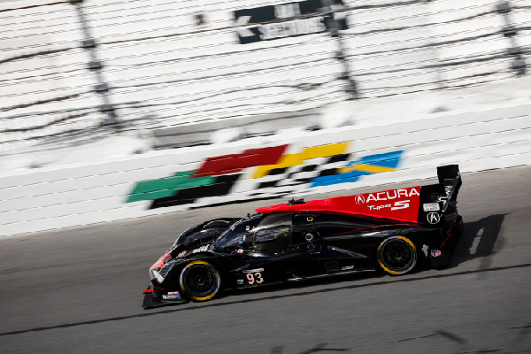 Acura Shows Strong Performance at Daytona Test