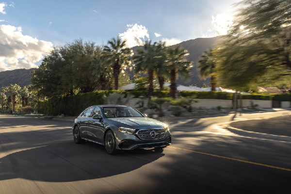 E-Class Named MotorTrend's 2025 Car of the Year