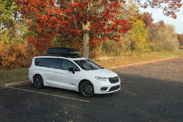 Chrysler Pacifica FAV Edition for Families