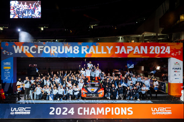 Neuville and Wydaeghe Claim FIA WRC Titles