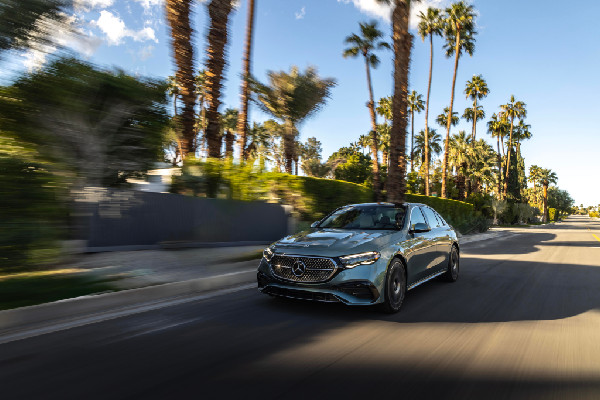 E-Class Named MotorTrend's 2025 Car of the Year