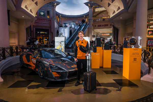 Bespoke McLaren Senna Displayed in Las Vegas