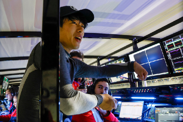 Acura Shows Strong Performance at Daytona Test