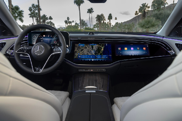 E-Class Named MotorTrend's 2025 Car of the Year