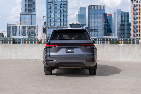 2025 Lexus TX Adds F SPORT Handling Features