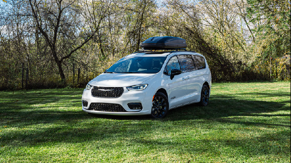 Chrysler Pacifica FAV Edition for Families
