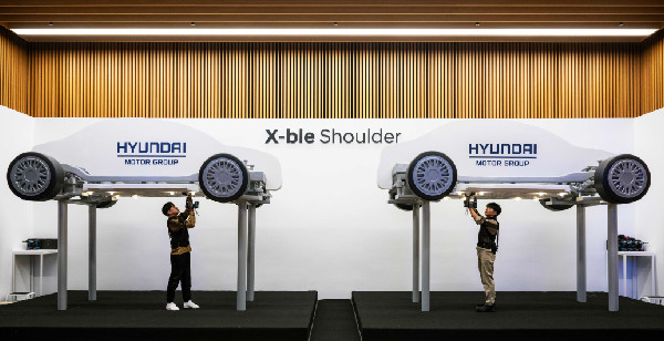 Hyundai and Kia Unveil X-ble Shoulder Robot