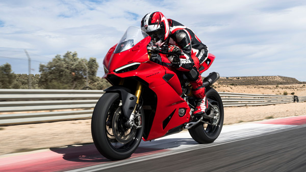 Ducati Panigale V2 Revealed