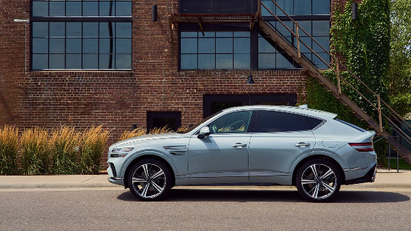Genesis GV80 Coupe Wins Luxury Vehicle Award