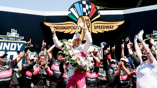 Castroneves Honoured at The Amelia 2025