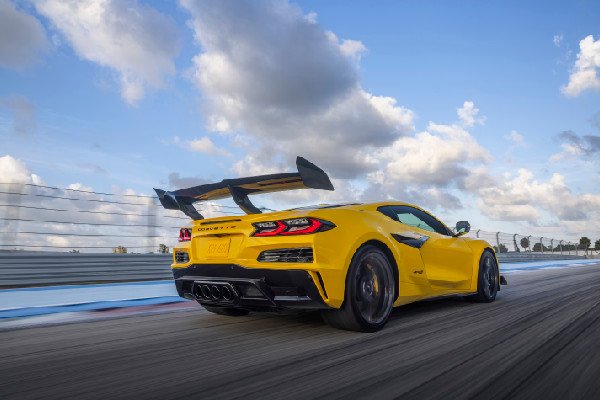 2025 Corvette ZR1 Achieves Fastest Acceleration