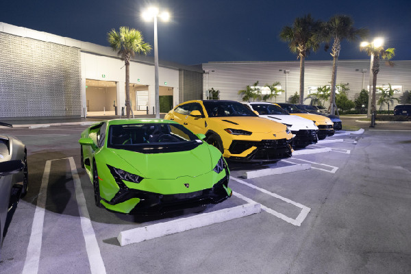 Lamborghini Launches New Showroom in Florida