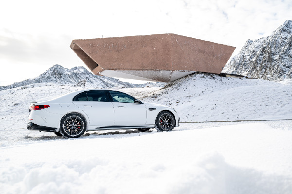 Mercedes-Benz All-Wheel Drive Performance Overview