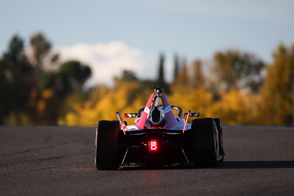 Sérgio Sette Câmara Joins Nissan Formula E Team