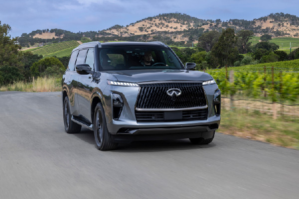INFINITI QX80 and QX60 Receive IIHS Safety Awards