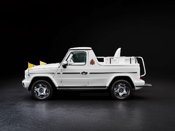 Pope Francis Gets First Electric Popemobile