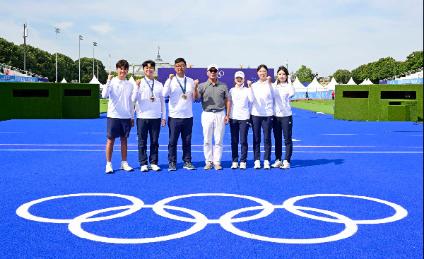 Euisun Chung Continues Leadership in Archery