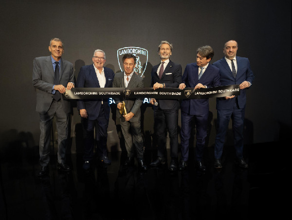 Lamborghini Launches New Showroom in Florida