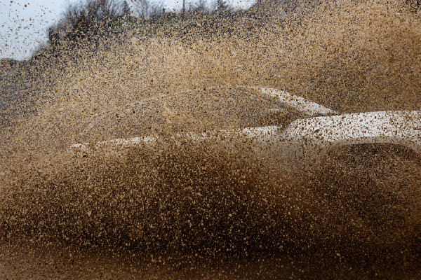 Jeep Wagoneer S Campaign Emphasises Luxury and Capability