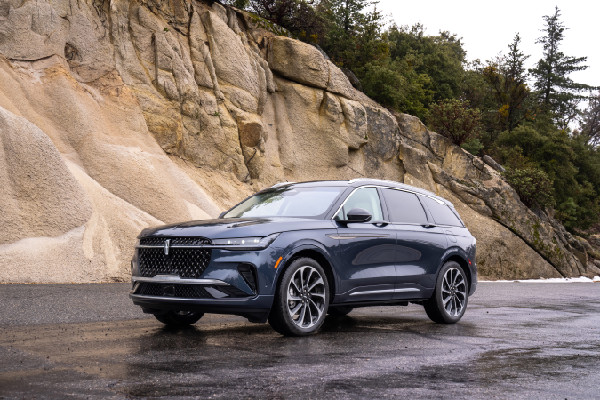 Ford Retail Sales Rise in 2024 Driven by Trucks