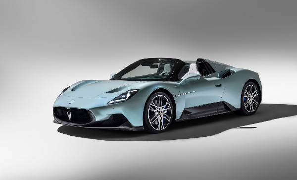 Maserati Debuts MC20 Cielo and Grecale at CES