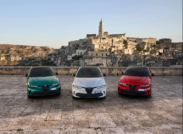 Alfa Romeo Launches Intensa Special Series for 2025