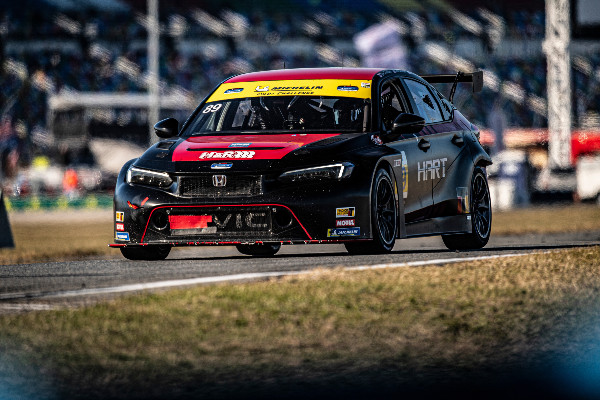 Honda Finishes Fifth at Daytona Challenge