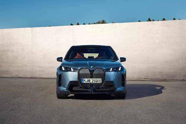2026 BMW iX: Enhanced Electric SUV Overview