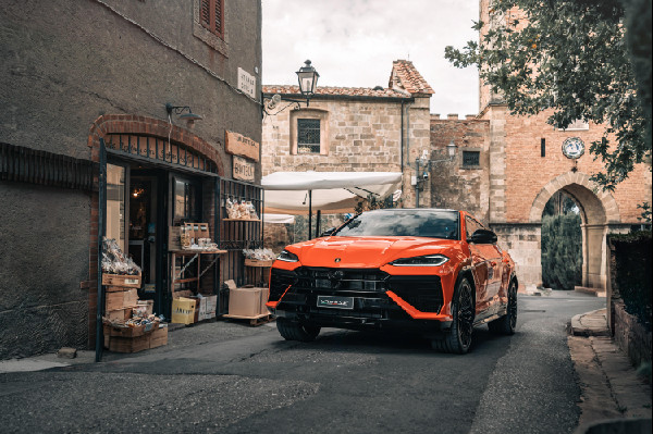 Lamborghini Hybrid Models Win Global Awards