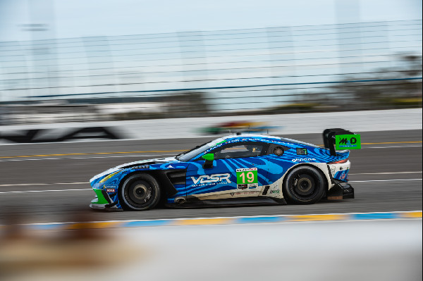 Aston Martin Vantage Aims for Daytona Glory