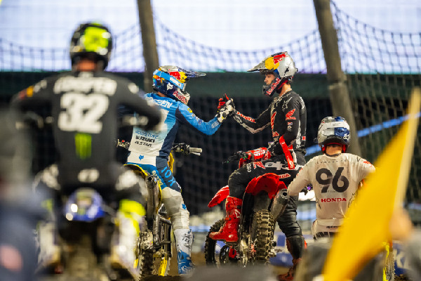 Jett Lawrence Wins at Anaheim 2 SX