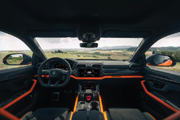 Lamborghini Hybrid Models Win Global Awards