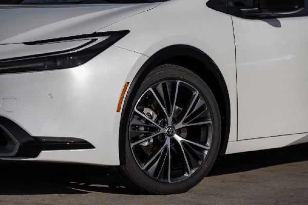 2025 Toyota Prius Nightshade Grade Features