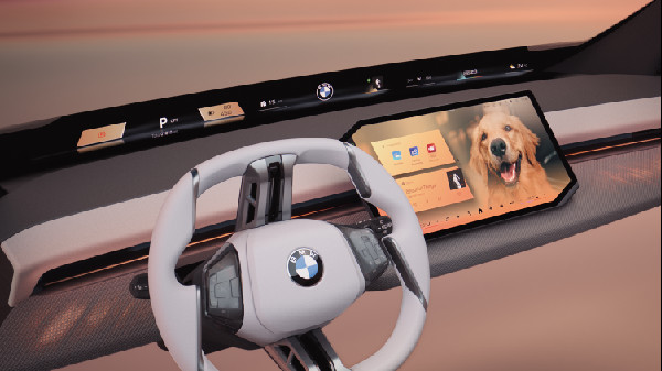 BMW Panoramic iDrive Transforms Vehicle Operation