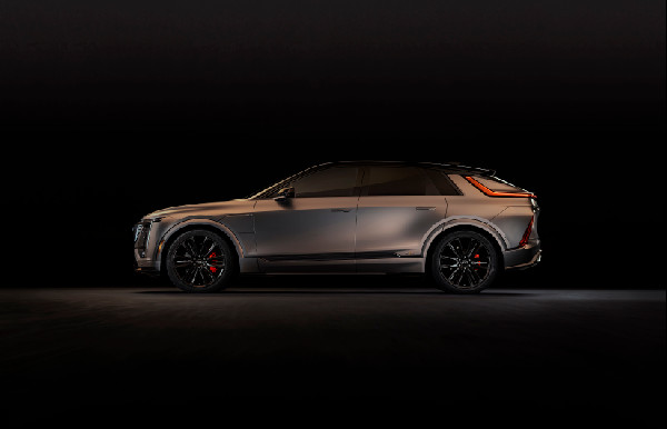 Introducing the Quickest Cadillac: LYRIQ-V