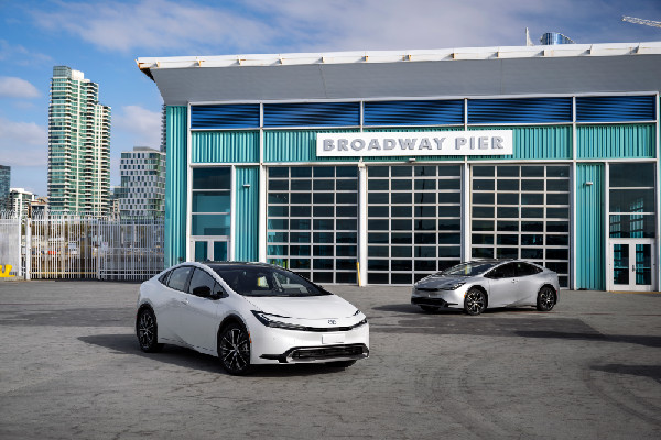 2025 Toyota Prius Nightshade Grade Features