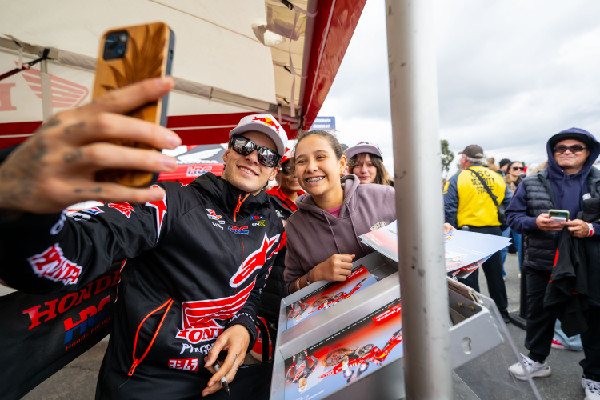 Jett Lawrence Wins at Anaheim 2 SX