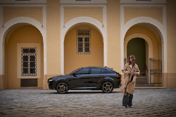 Alfa Romeo Launches Intensa Special Series for 2025