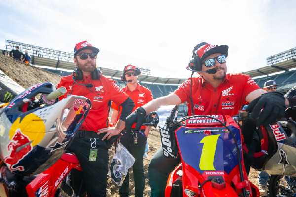 Jett Lawrence Wins at Anaheim 2 SX