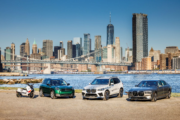 BMW Celebrates Impact of 'Turn Your Hymnals to 2002'