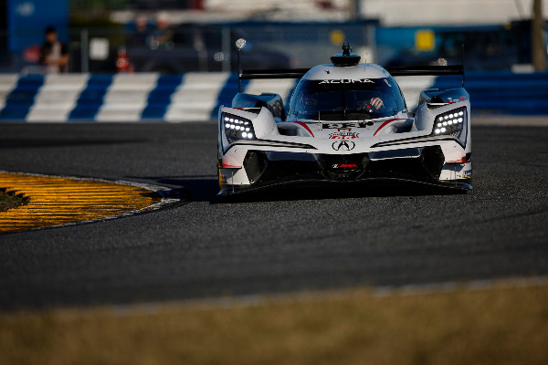 Acura Aims for Success at Rolex 24 Daytona